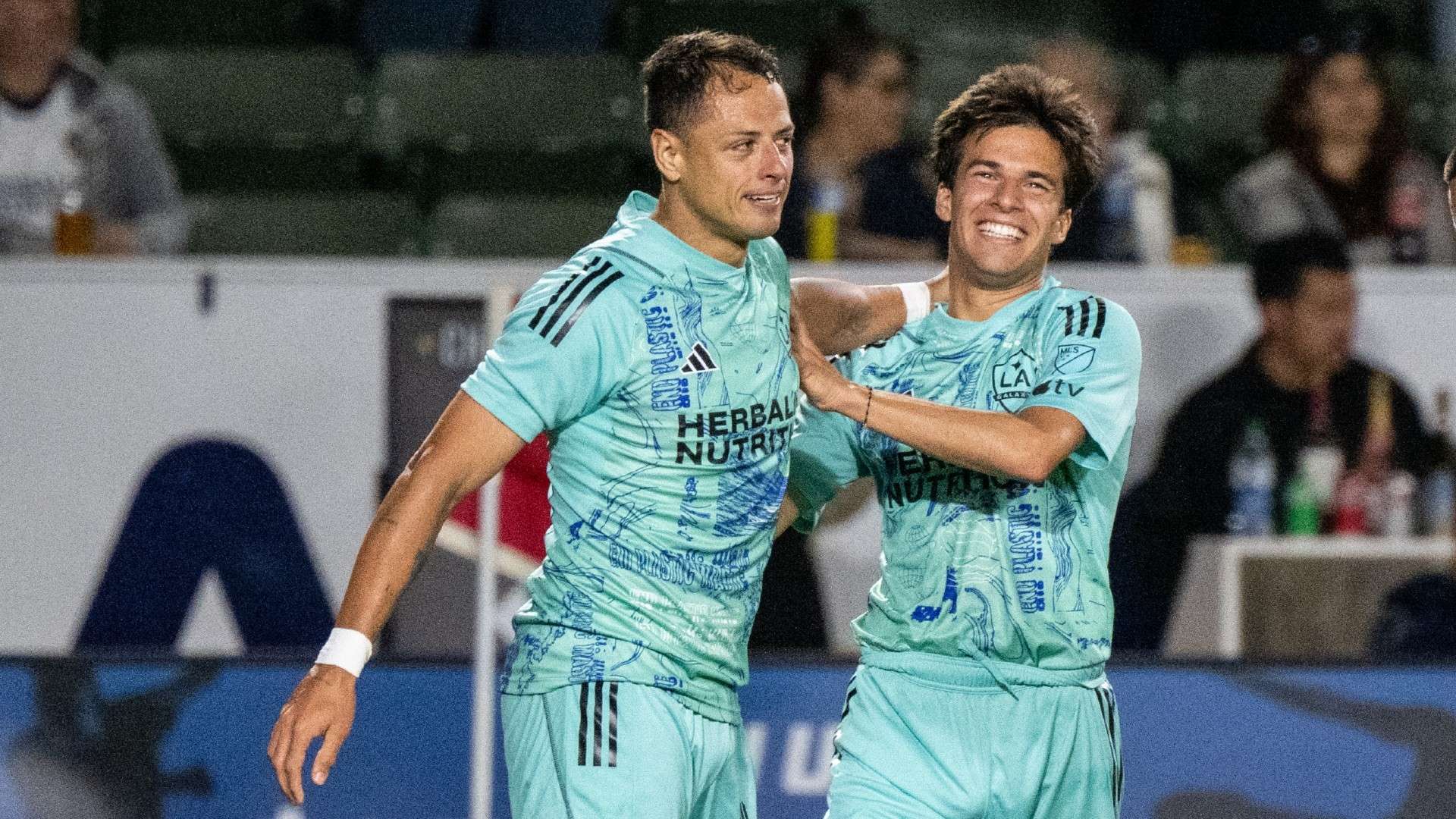 锋线之间的 锋线之间的